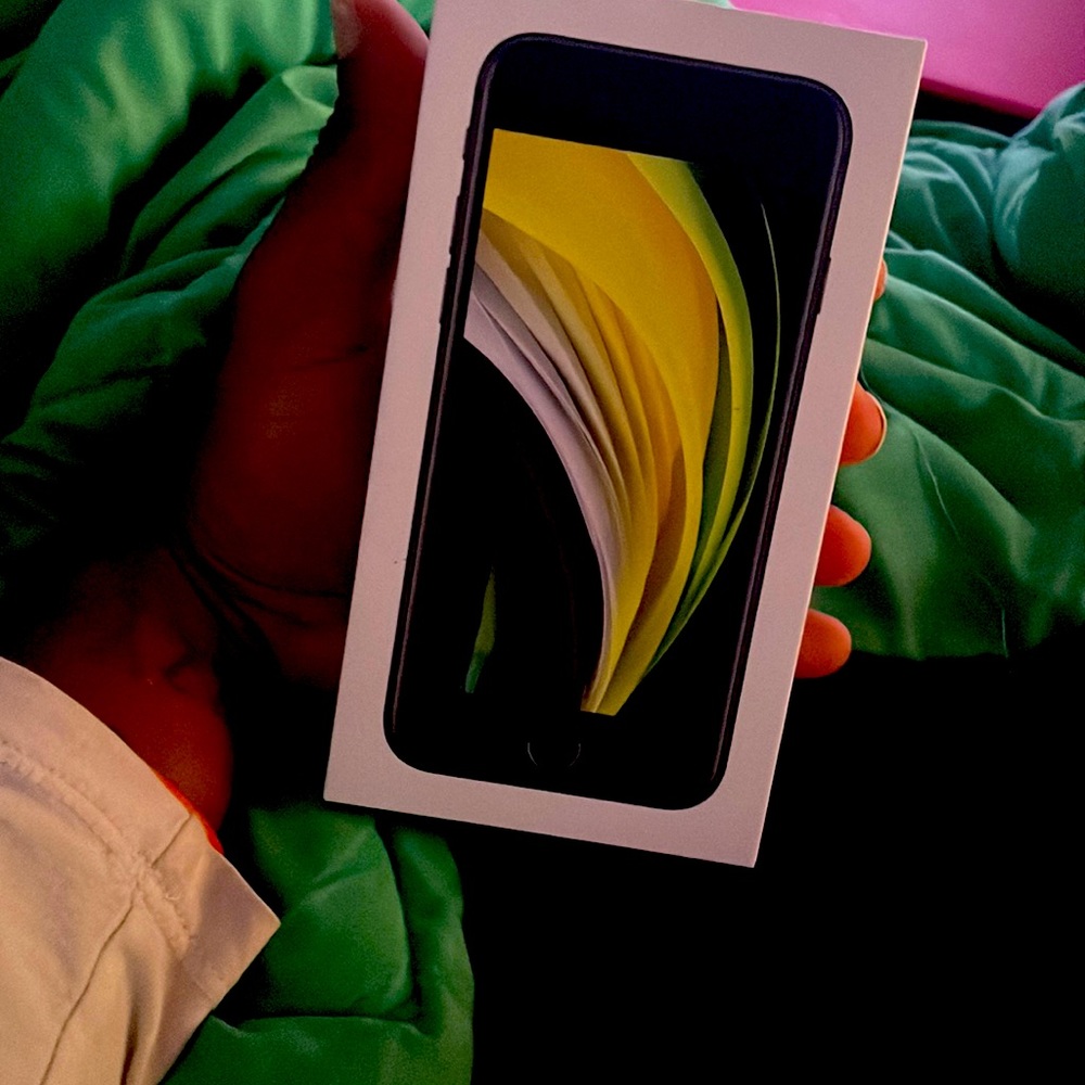 iPhone box